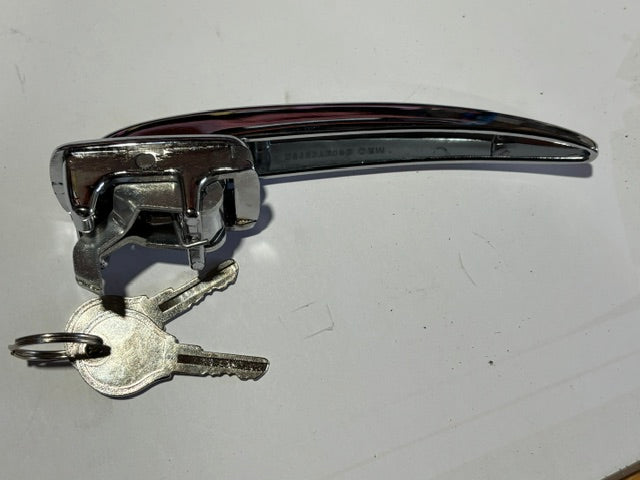 Splitscreen 50-60 and Beetle 47-55 Cab door handle and key