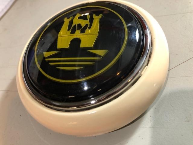 ivory and gold splitscreen horn button